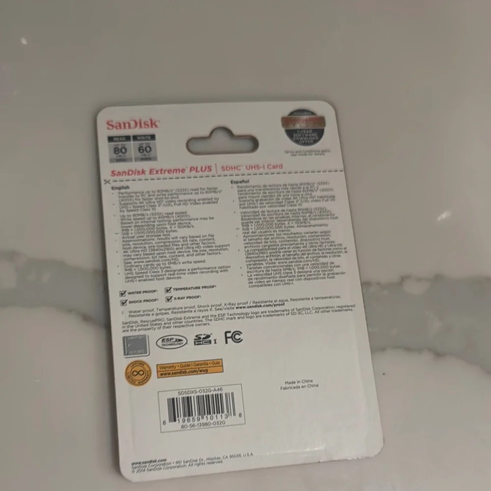 SanDisk Extreme PLUS 32GB SDHC Card